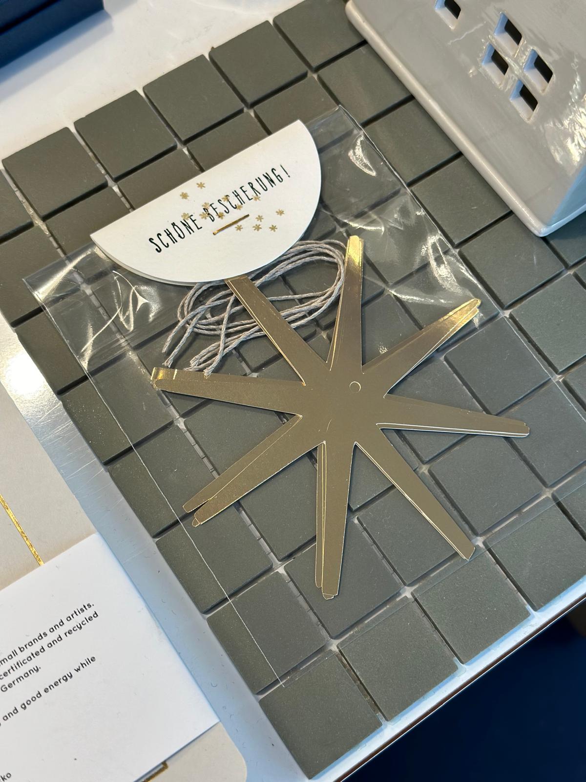 »Baumschmuck - Geschenkanhänger Friedesntaube« — BUCHSTÄBCHEN